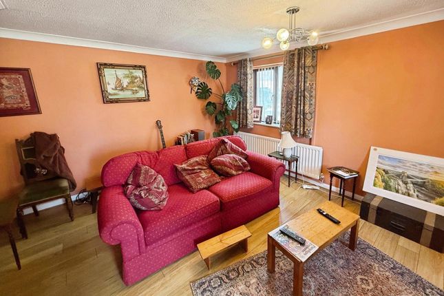 52, Chestnut End, Oxfordshire photo 3