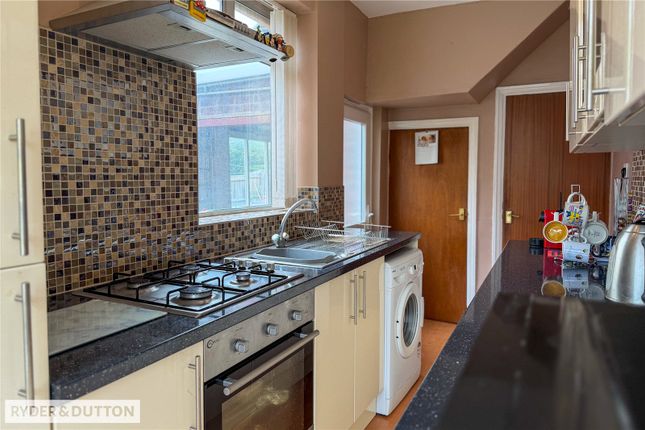 6, Kenmere Grove, Greater Manchester photo 4