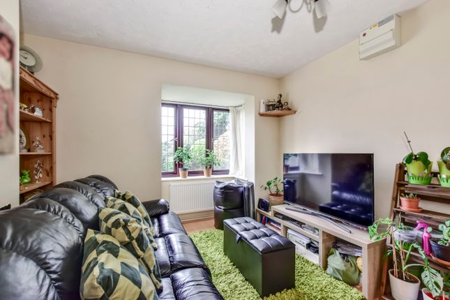 36, Creasy Close, Abbots Langley photo 2