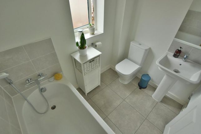 6, Beech Way, Wimborne photo 4