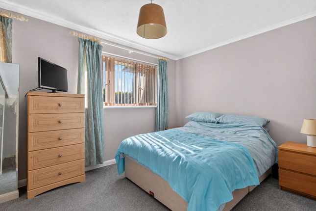 2 Challis Place, Bracknell photo 4