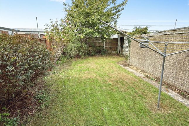 14, Brendon Close, Lowestoft photo 2