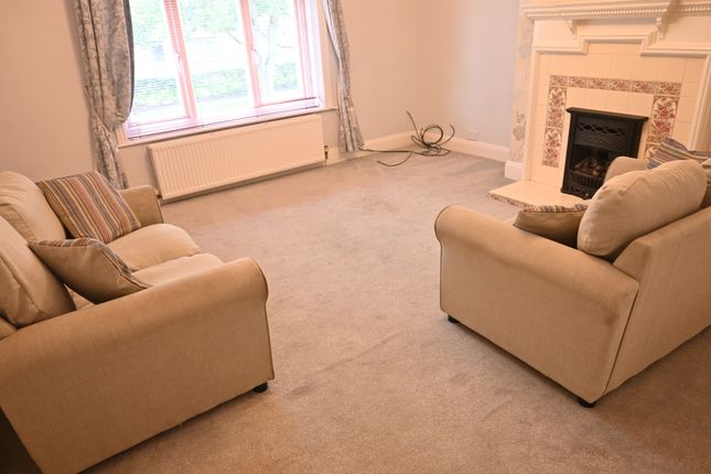 Flat to rent in New Line, Apperley Bridge, Bradford