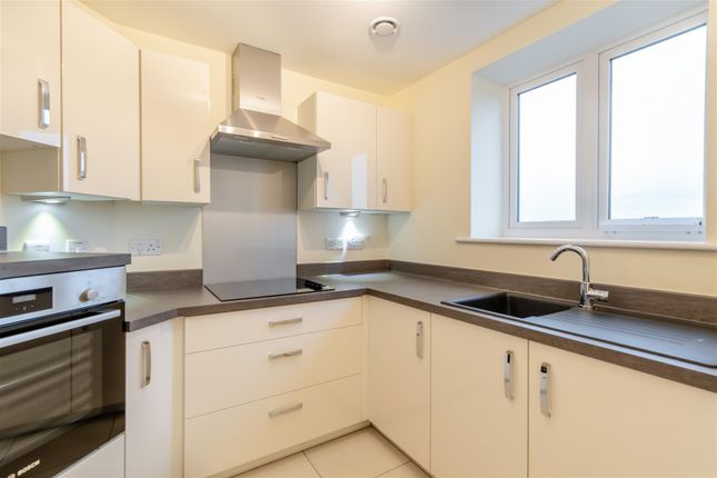 Flat for sale in Filey Road, Scarborough