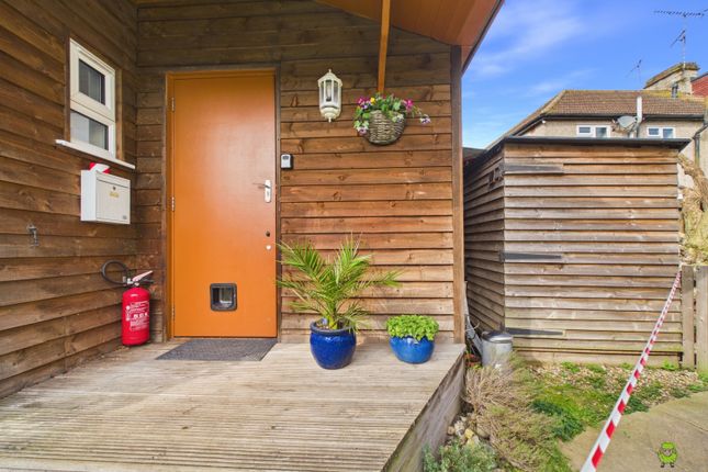 1, Woodbrook Road, London photo 2