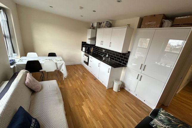 Thumbnail Flat to rent in Walworth Road, London