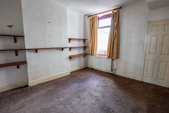 4 Carr Lane, Morecambe photo 4