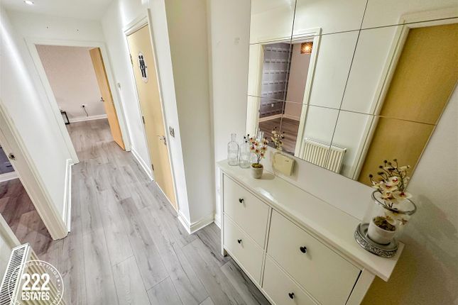 15, Chapelside Close, Great Sankey photo 2