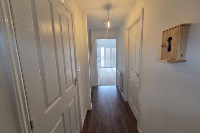 4, Llama Close, Leyland photo 3