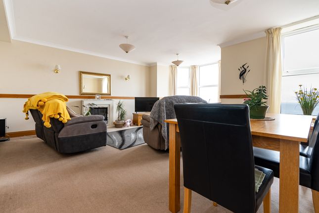 Flat for sale in Flat 4, Palm Court, Douglas