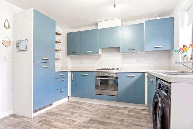 7, Teal Drive, Doncaster photo 4