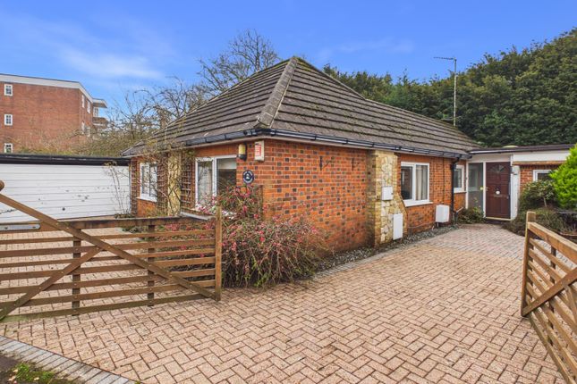 3-bed house on New Pond Bungalow,, Oxford Road, Buckinghamshire, £675,000