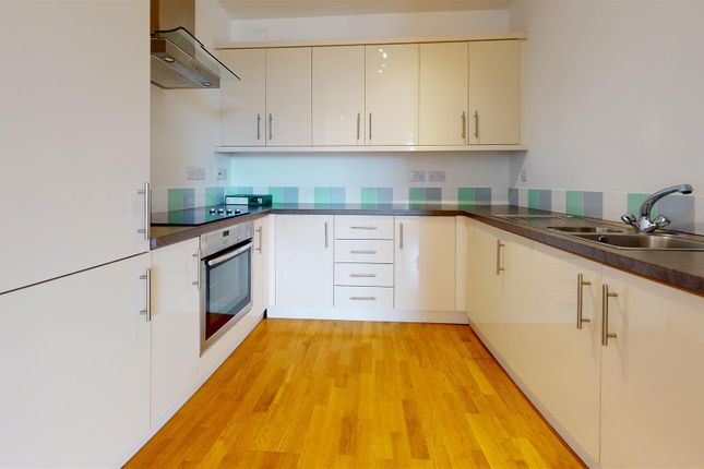 Flat 7, 62/66 Rushey Green, London photo 4