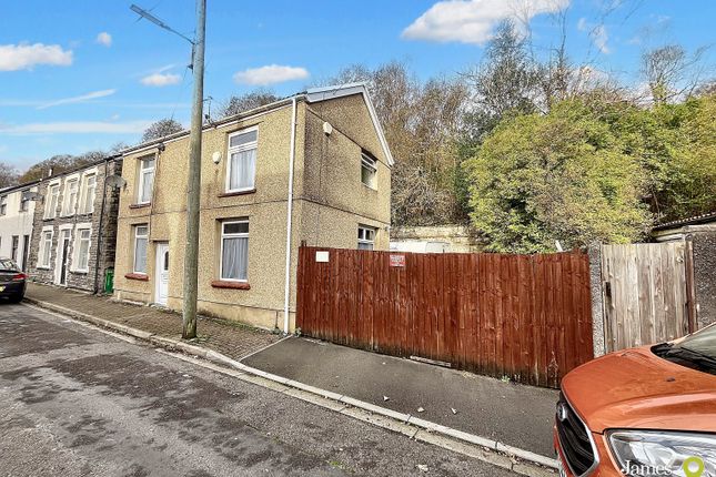Jenkins Street, Hopkinstown Pontypridd photo 4