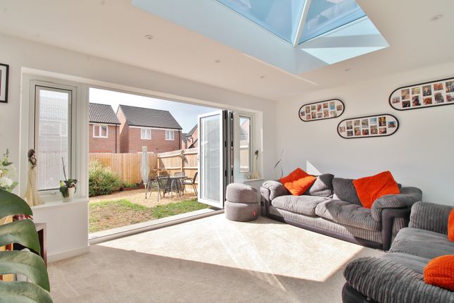 36, The Poplars, Fareham photo 4