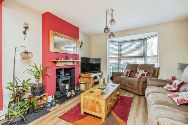 52, Summerland Avenue, Minehead photo 2