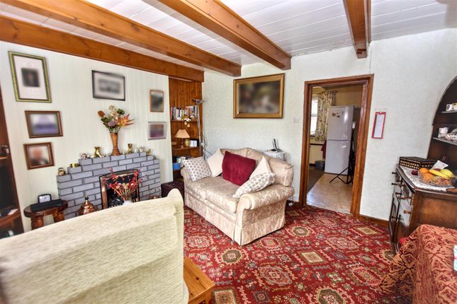 7, Higher Albion Row, Redruth photo 3