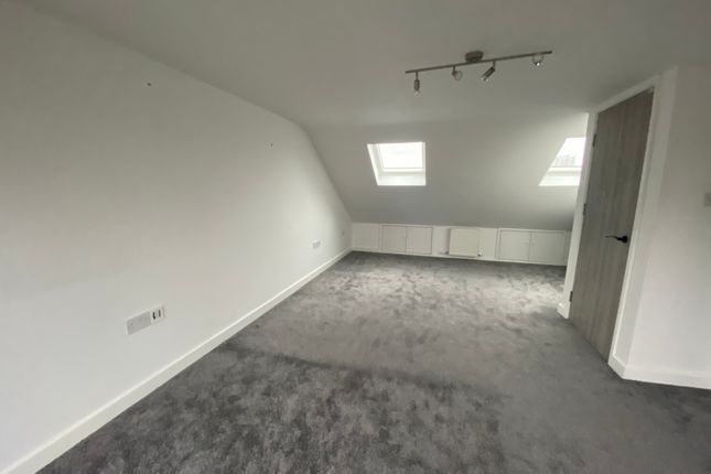 Thumbnail Semi-detached house to rent in Pemberton Gardens, Chadwell Heath
