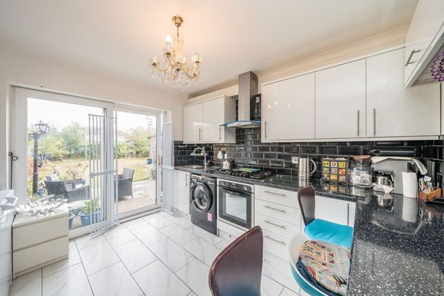 11, Harley Crescent, Harrow photo 3