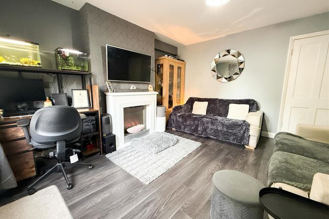 7, Dale Avenue, Stoke-On-Trent photo 2