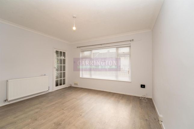 Milton Drive, Borehamwood photo 4
