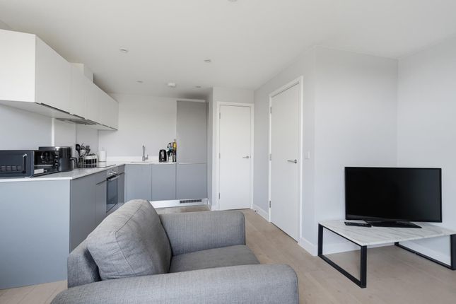 Flat 36 Luna Apartments 272, Field End Road, London photo 3