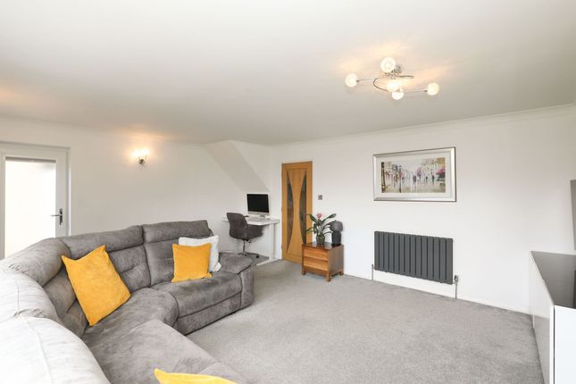 3 Waterthorpe Rise, Sheffield photo 3