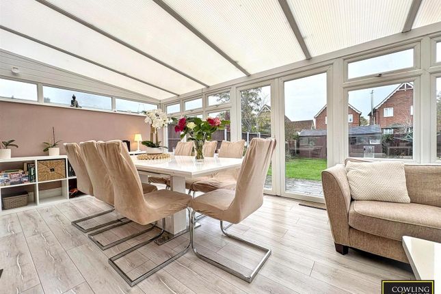 Long Meadow Drive, Wickford photo 3
