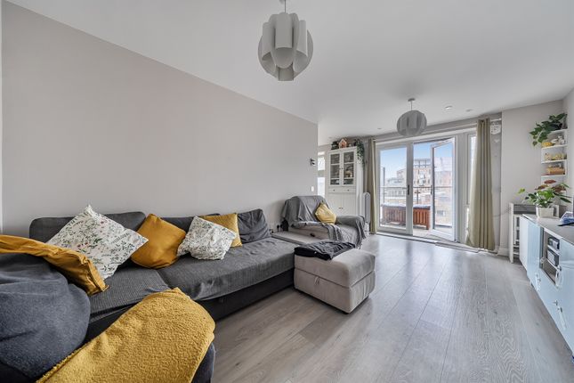 Apartment 22, Waterside Court, The Colonnade, Maidenhead photo 3