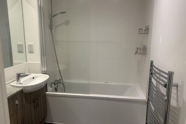 Bathroom 4 Aston House.Jpg