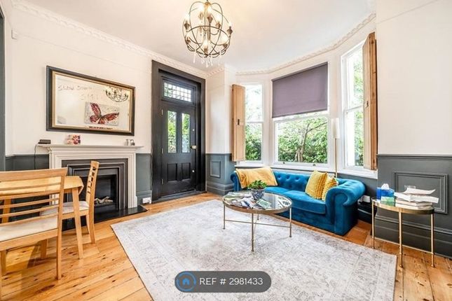 Flat, Broom Road Teddington, Teddington photo 2