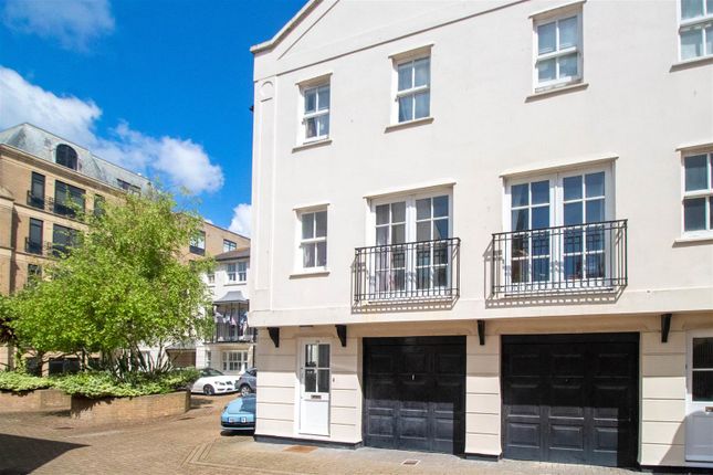 Town house for sale in Russell Mews, Brighton