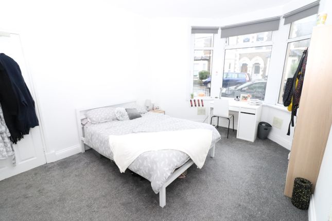 18, Bangor Street, Cardiff photo 4