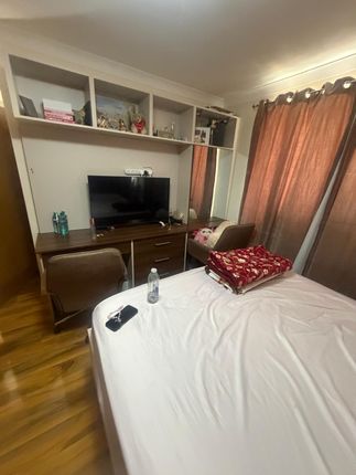 2 Bournemead Way, Northolt photo 5