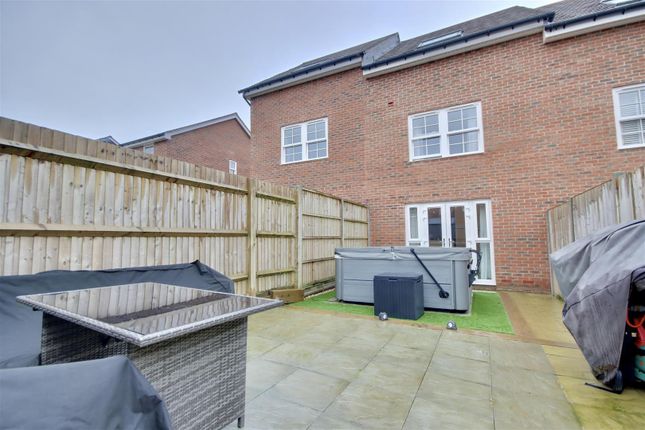 Town house for sale in Bazeley Road, Waterlooville