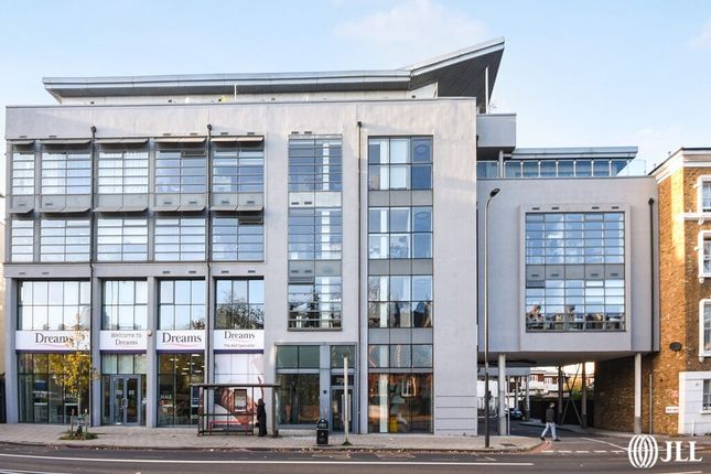 Flat 34, Colwell House, 376A, Clapham Road, London photo 4
