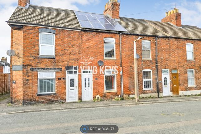3-bed terraced on Grantham, £975/mo