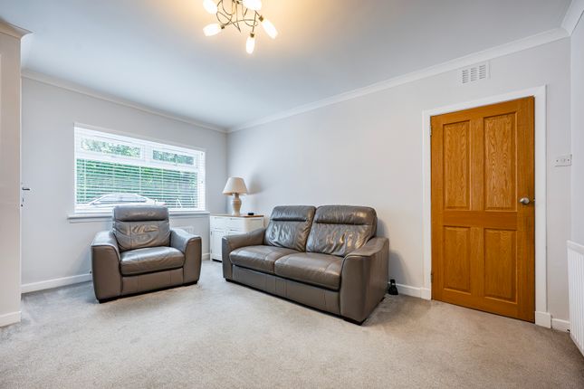 92 Fernbrae Avenue, Rutherglen, Glasgow photo 5