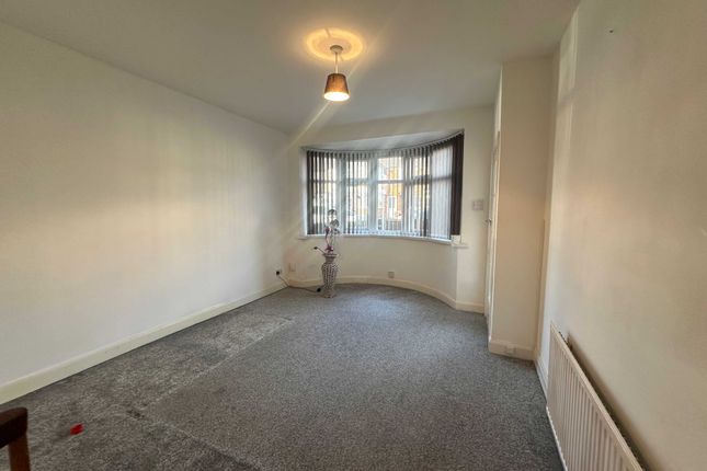 7, Abbey drive , Leicester photo 2