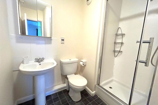 Flat for sale in Redfield Croft, Leigh