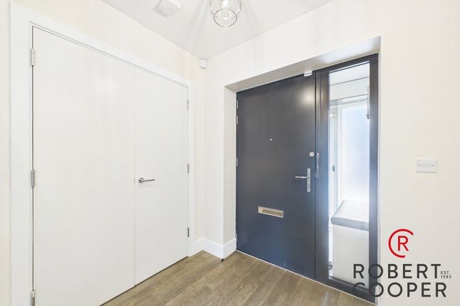 8, Sandpiper Drive, Harrow photo 3