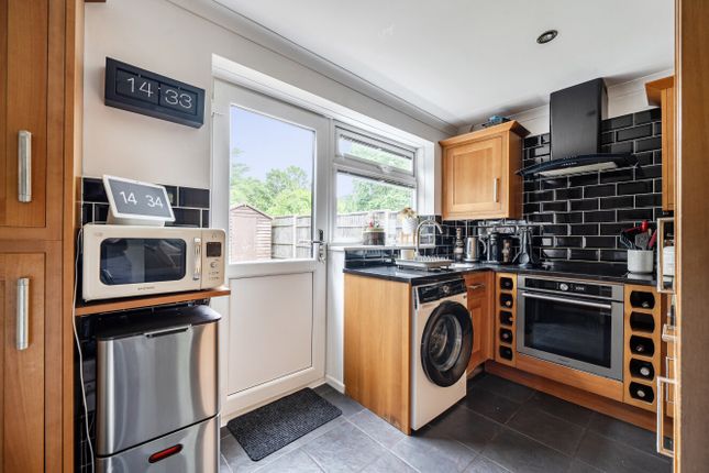 8, Galsworthy Road, Southampton photo 4