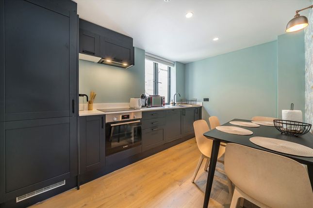 3A, Broadway Market Mews, London photo 3