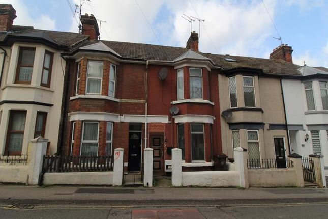 Thumbnail Flat to rent in Richmond Road, Gillingham