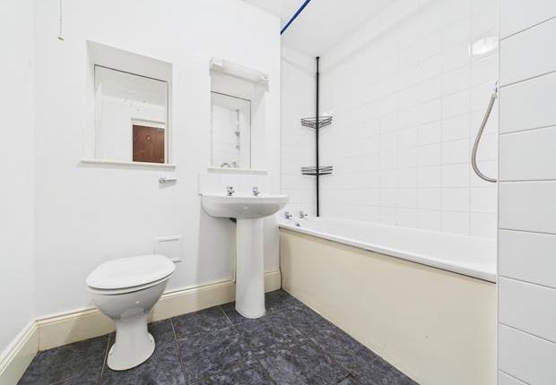 Flat 2, The Old Chapel, Station Road photo 5