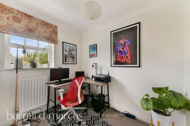 Town house for sale in Peckham Rye, London