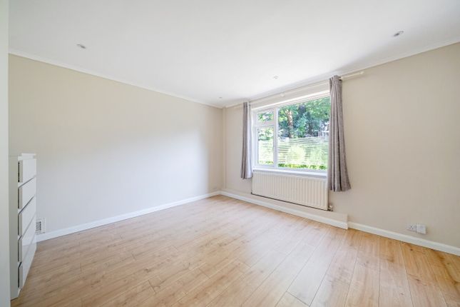 62, Westleigh Avenue, London photo 2