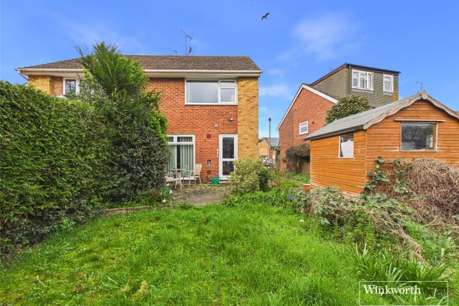 32a, Lea Close, Berkshire photo 2