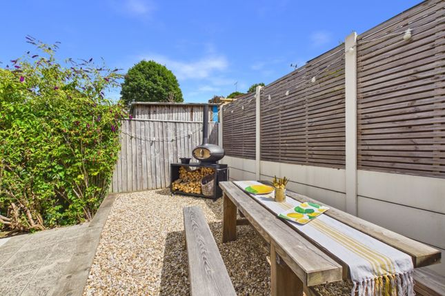 29, Kirtle Road, Buckinghamshire photo 3