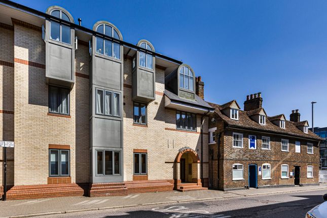 Thumbnail Flat for sale in Victoria Street, St Albans